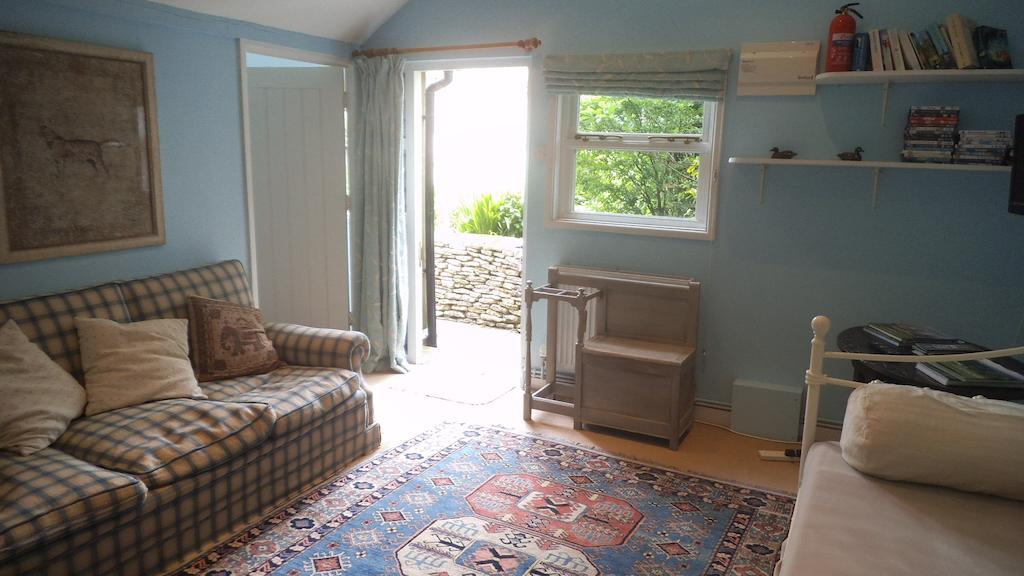 Honeysuckle Cottage Bourton-on-the-Water Oda fotoğraf
